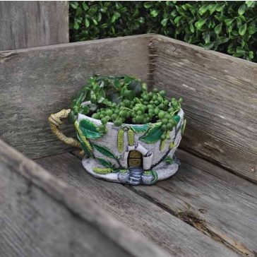 Kvetináč s vŕbovými kvetmi