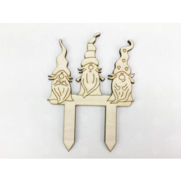 škriatkovia z prírodného dreva